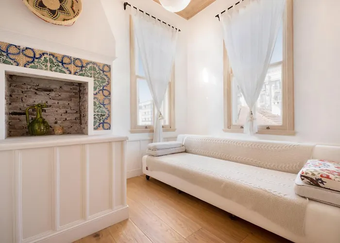 Nars Ilica Adults Only 12plus 2* Cesme